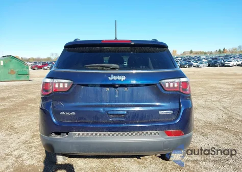 2018 Jeep Compass Latitude 4X4 from USA, damaged, VIN 3C4NJDBB0JT482241
